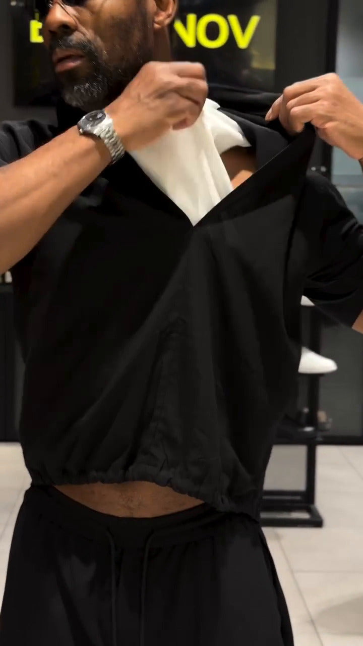 طقم رجالي أنيق بتيشيرت مدمج (Ensemble homme élégant avec t-shirt intégré)